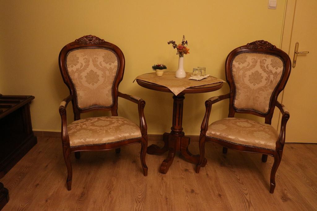 Hotel Astoria Satu Mare Ruang foto