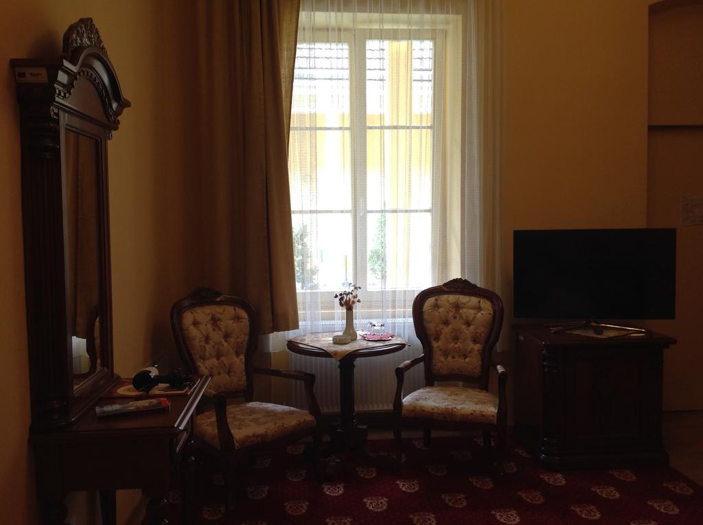 Hotel Astoria Satu Mare Ruang foto